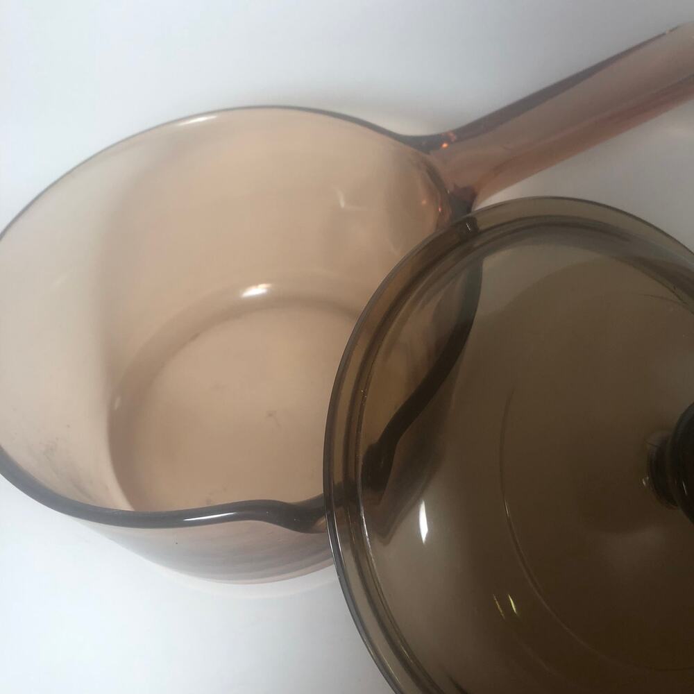 Corning Vision Ware Amber 1 Liter Sauce Pan Pot With Pour Spout & Lid USA - Picture 5 of 6